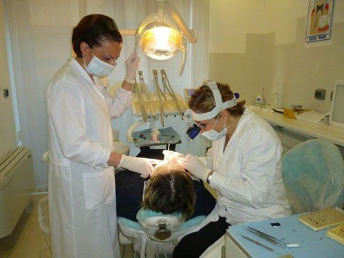 Trattamento dei denti a Bari