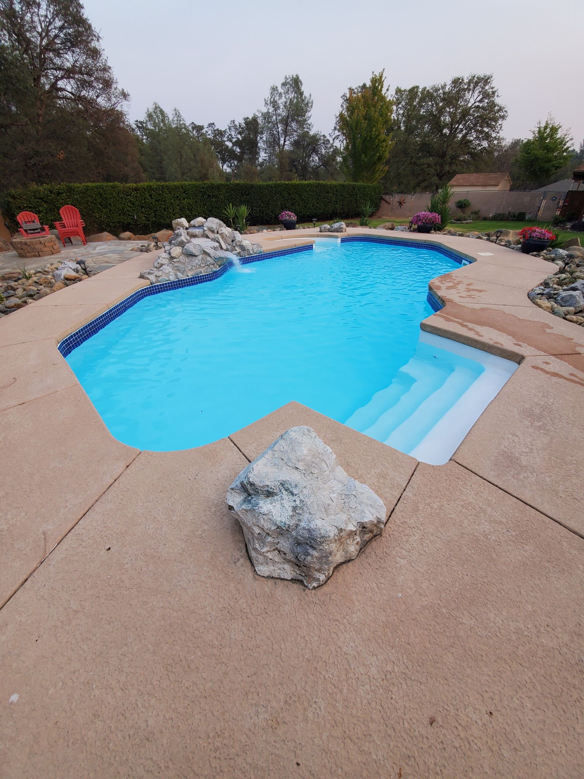 Vinyl liner pool converted to fiberglass