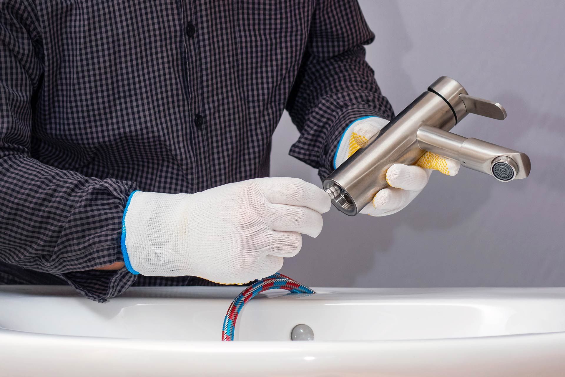 How Does It Take To Replace a Bathroom Faucet?