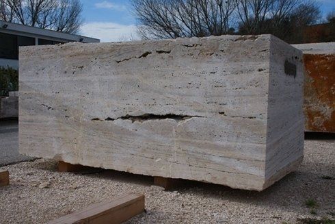 Produzione di opere in marmo per edilizia