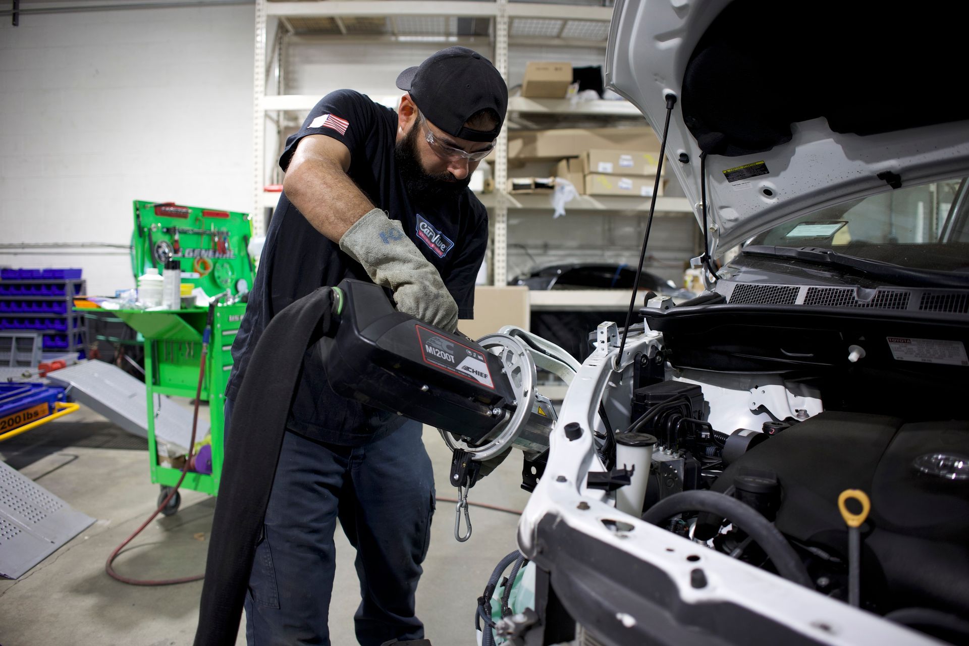 Technician BMW in the shop