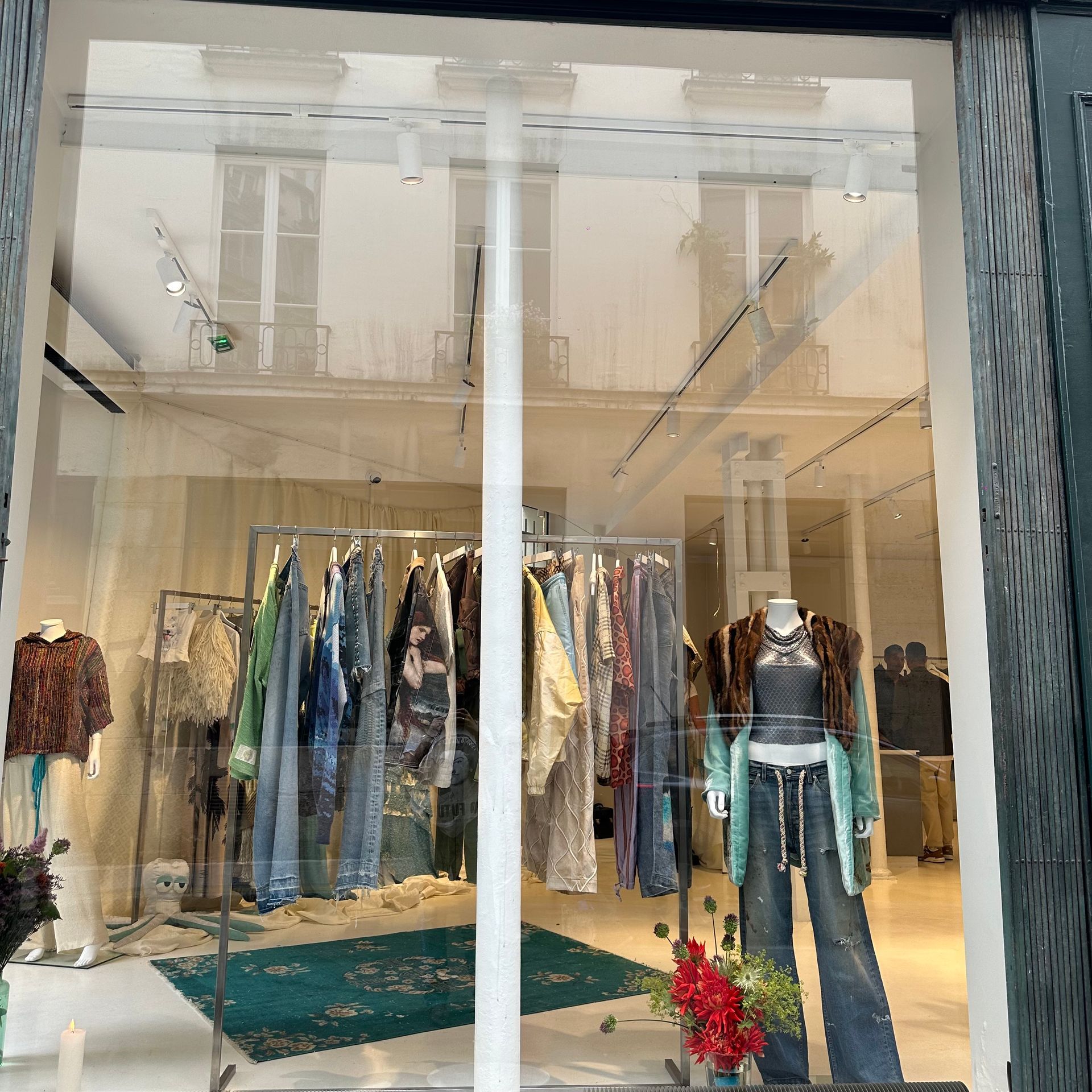 Botanical and floral services, based in Miami & West Palm Beach, FL.