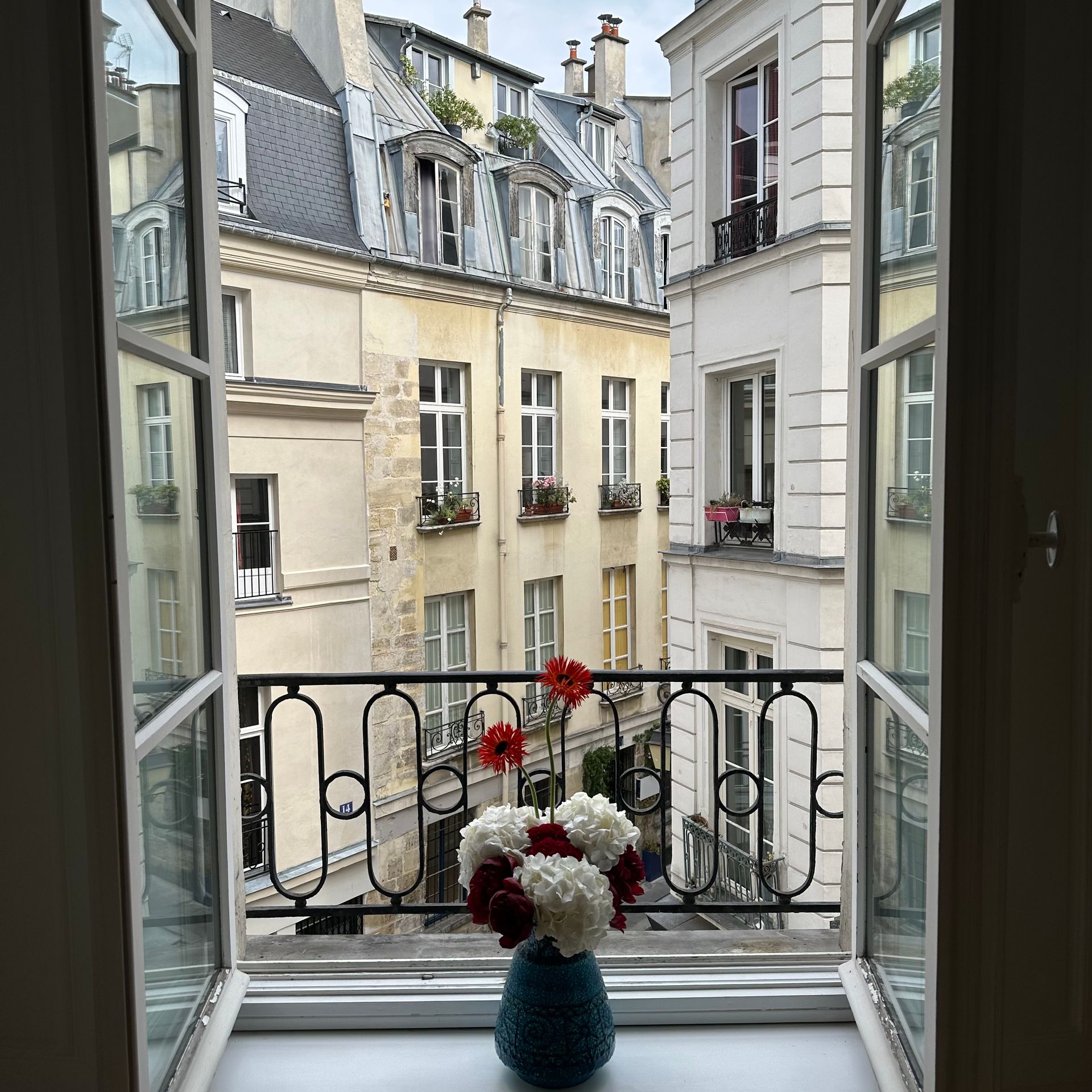 Botanical and floral services, based in Miami & West Palm Beach, FL.