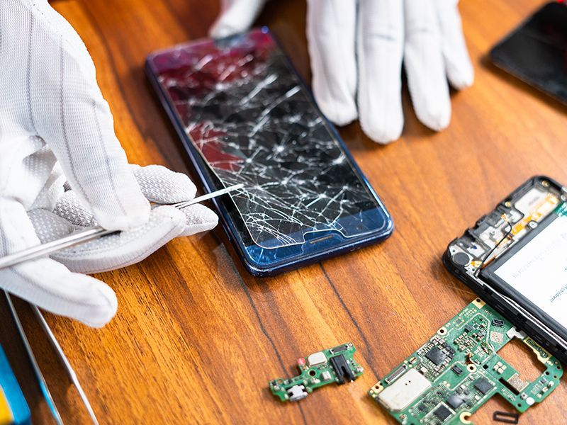 smartphone schermo rotto