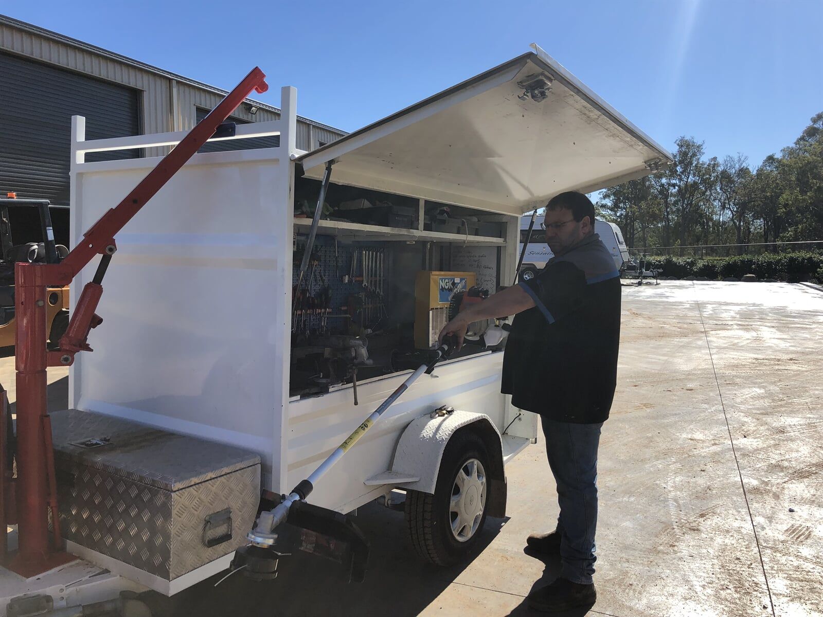 Dale & trailer - Port Macquarie