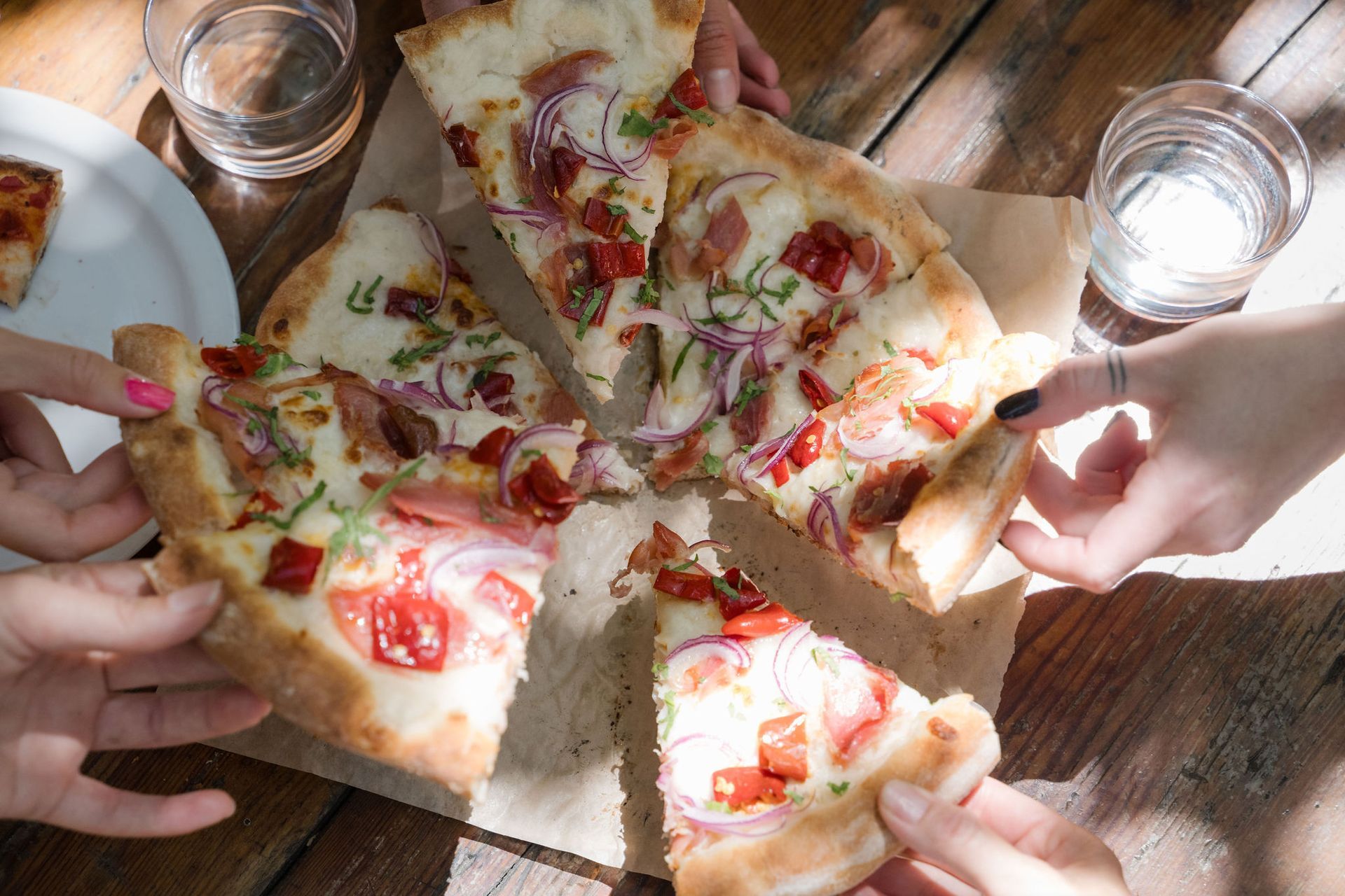 Luciano pizza cibo rustico pizza