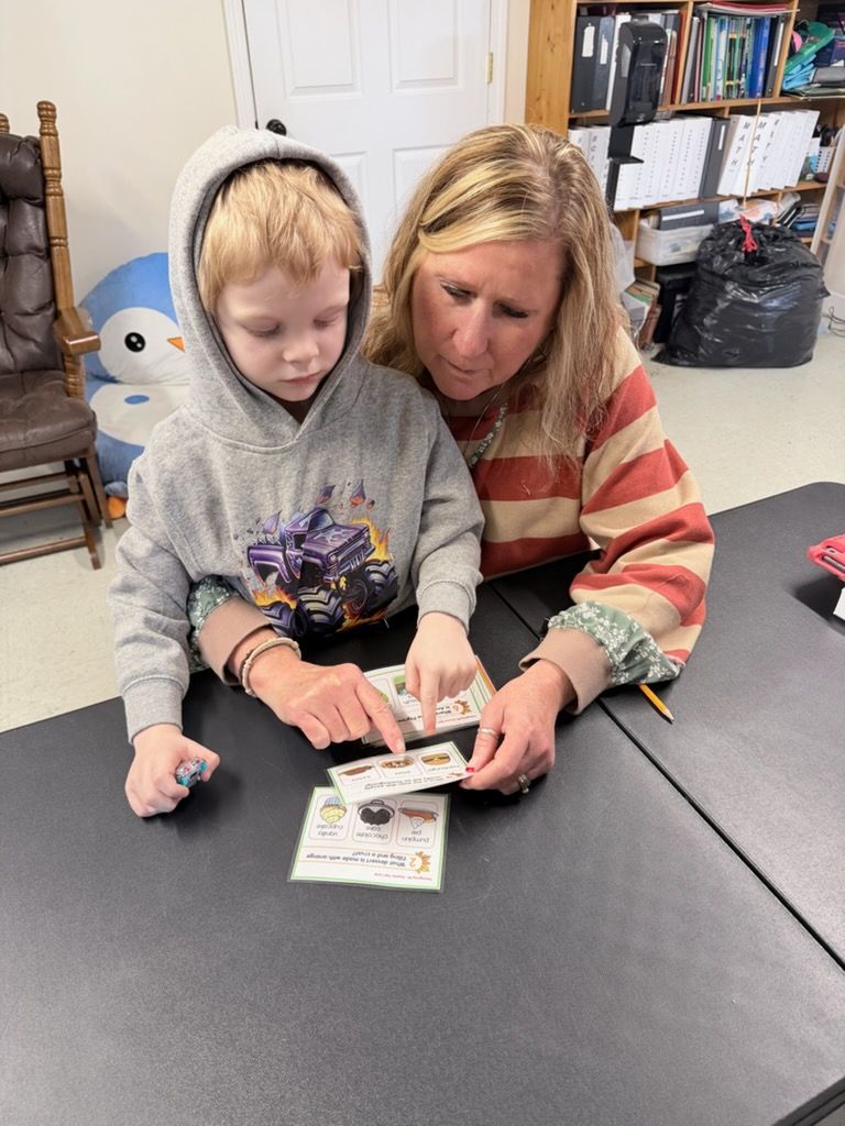 children eating lunch at doni martin center