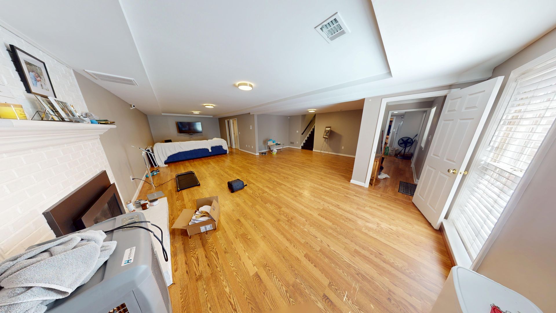 Living room before remodeling