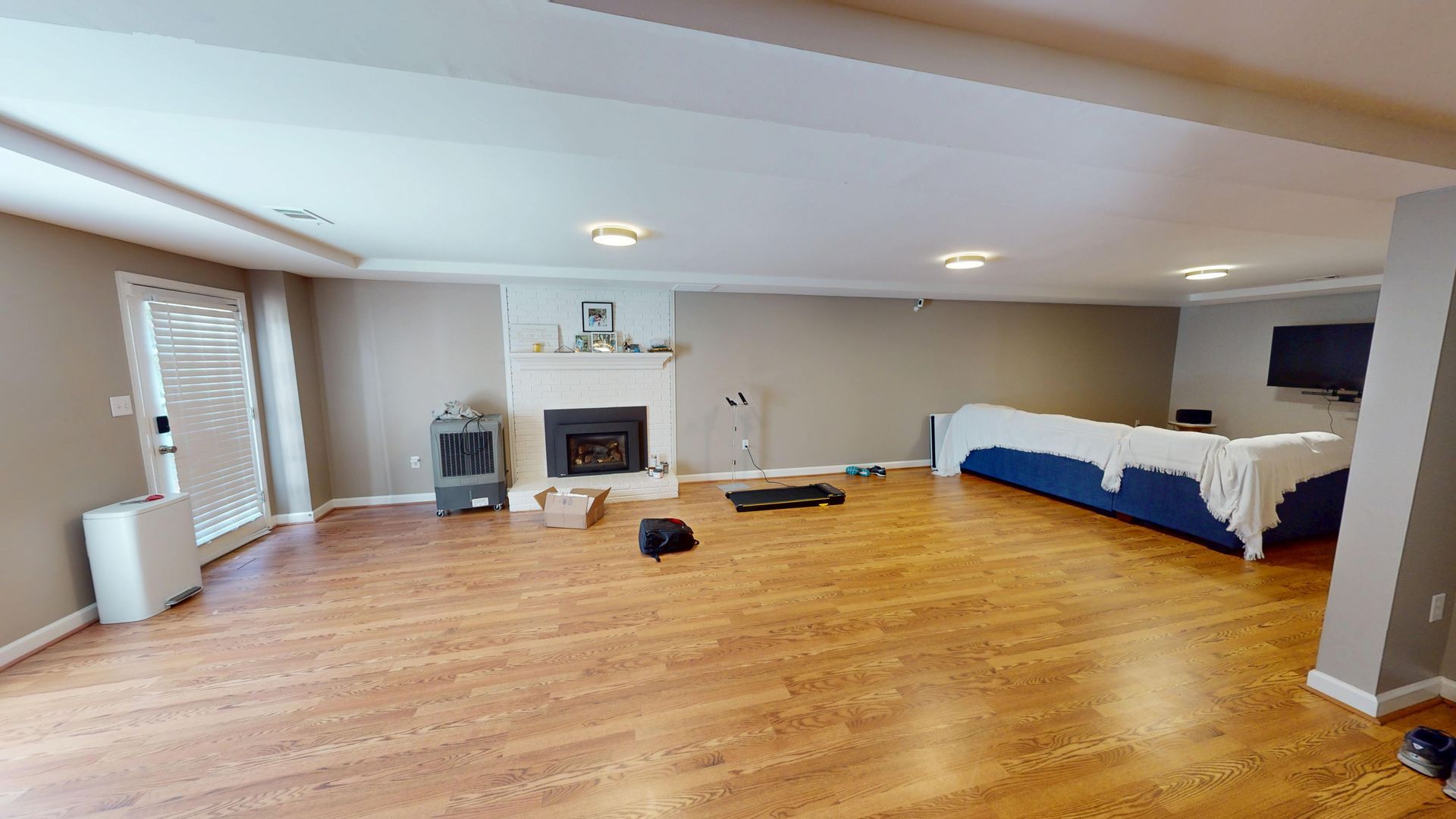 Living room before remodeling