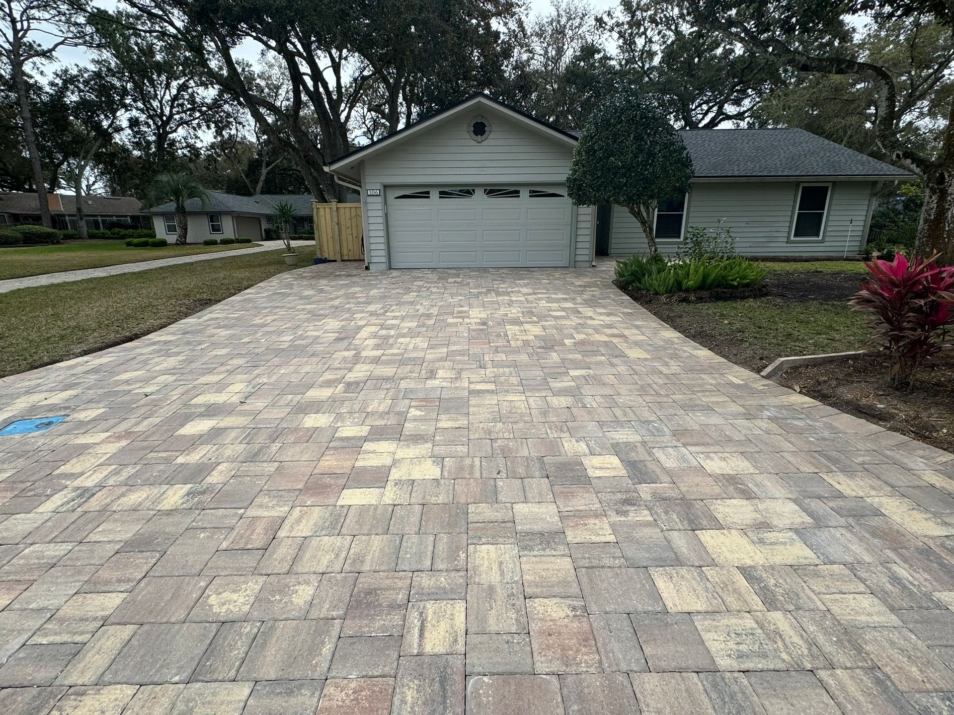 Mega Olde Towne Sierra Driveway