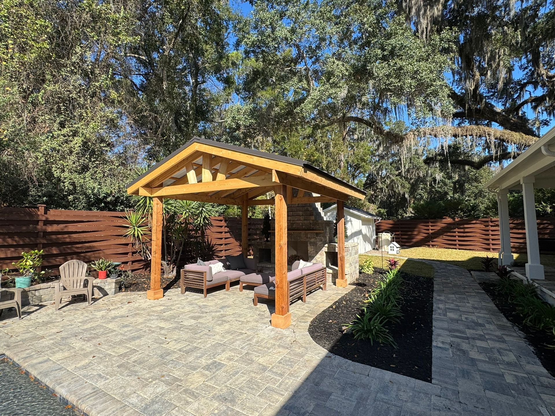 Cedar Cabana With Fireplace