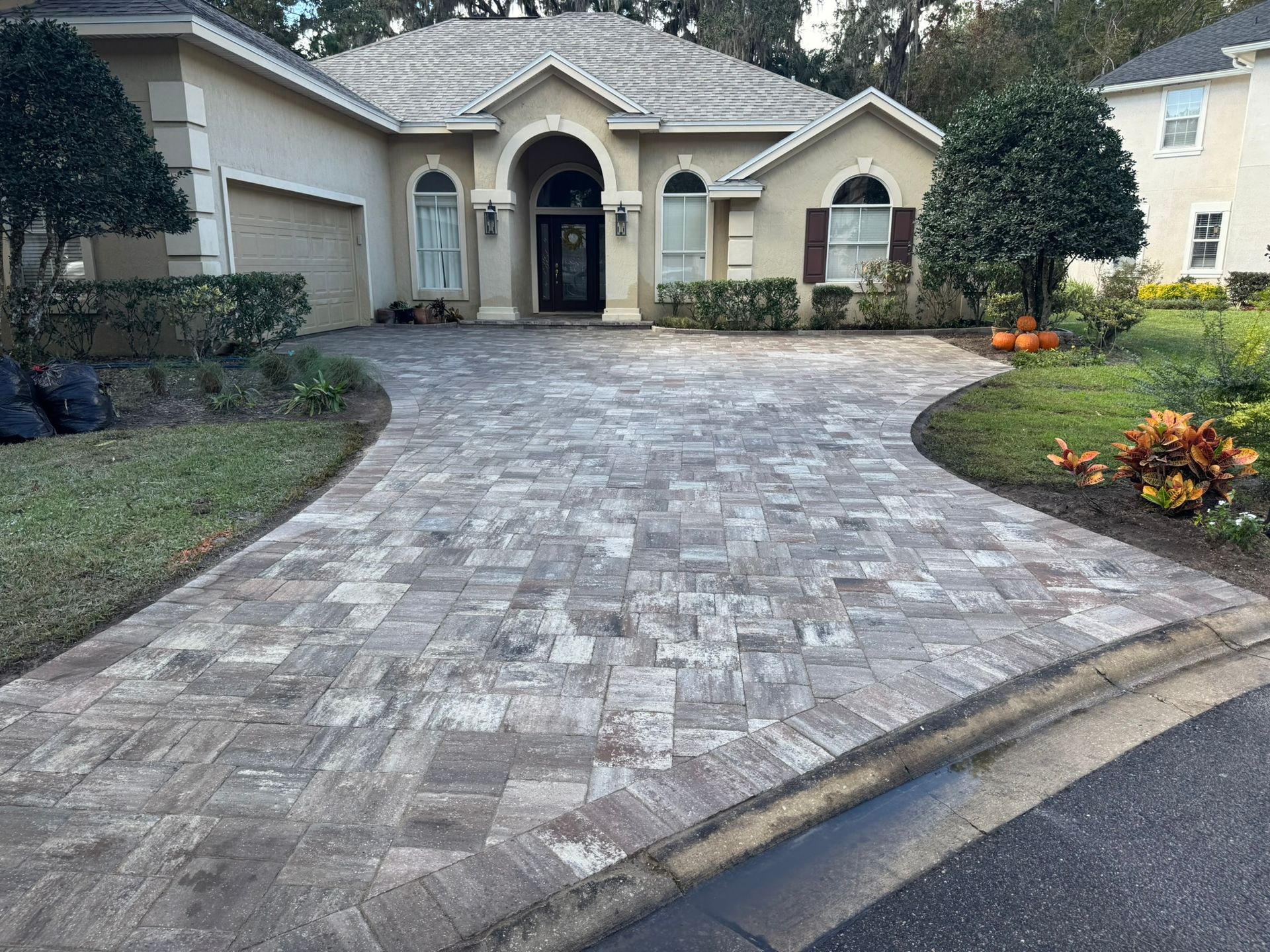 Colossal Roman Combo 3pc Lions Bridge