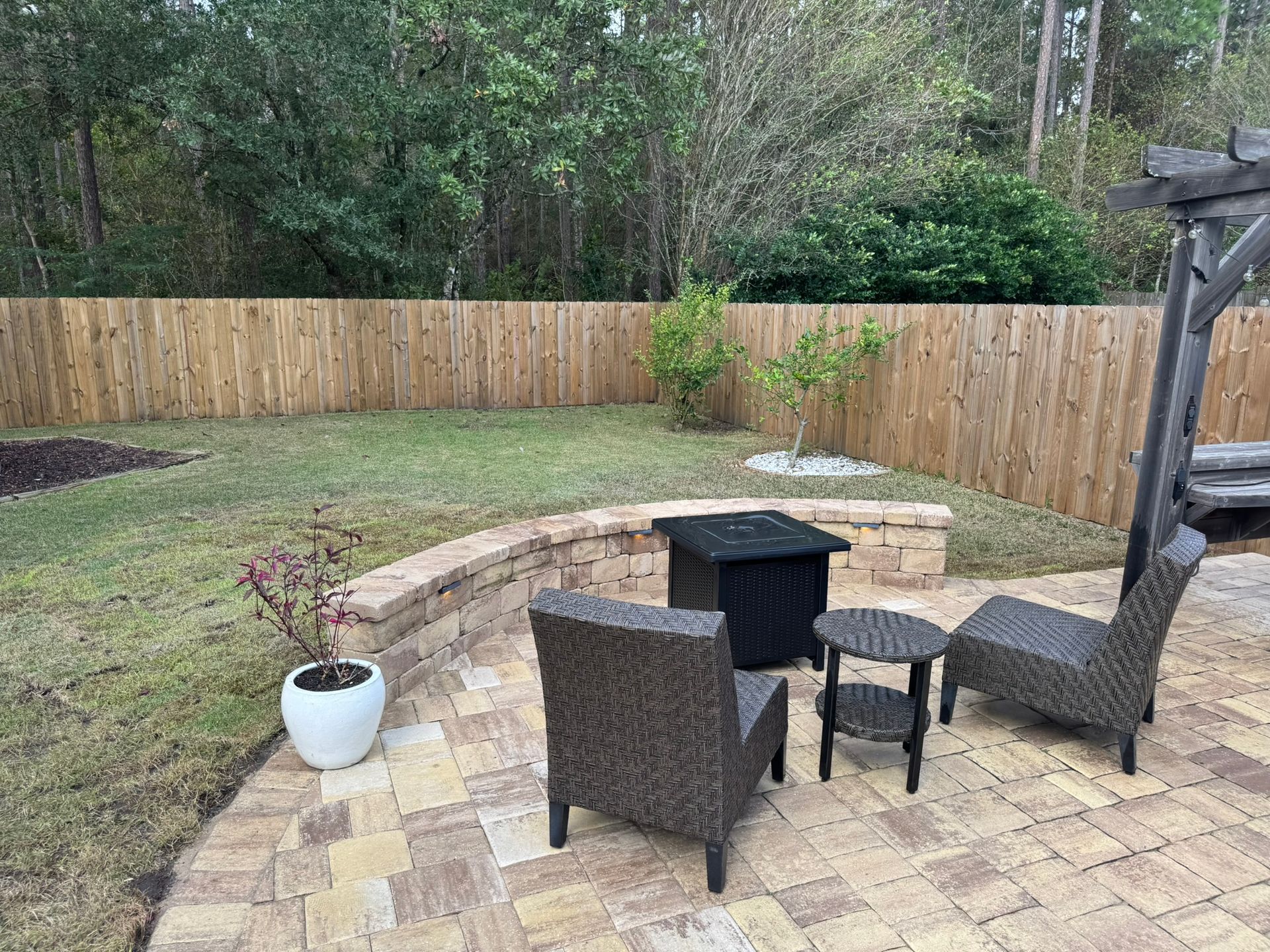 Mega Olde Towne Patio in Sand Dune Color