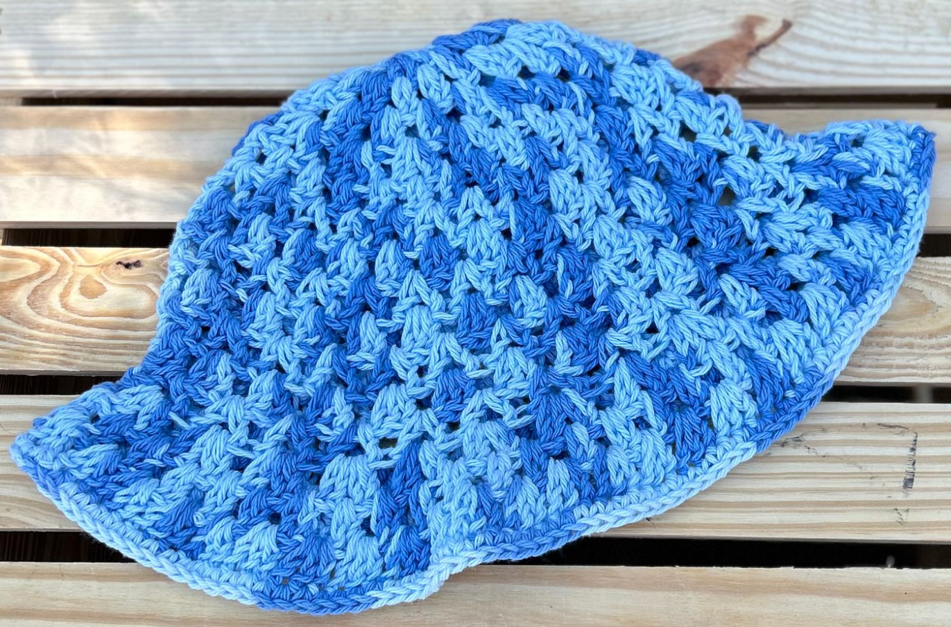 Granny V Bucket Hat - Blue