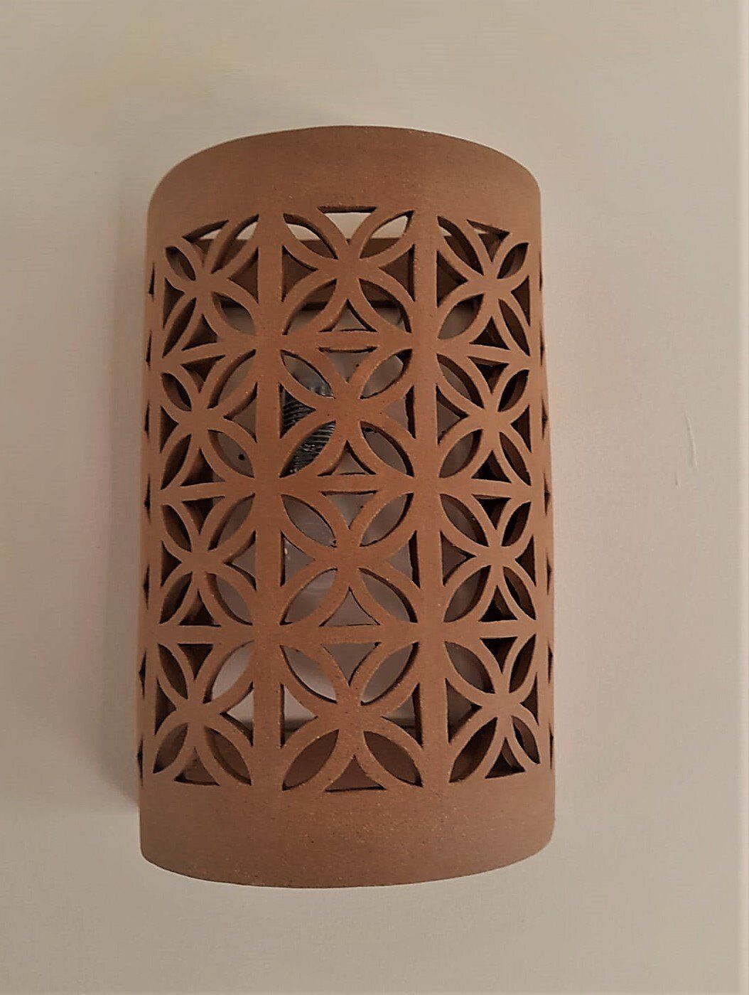 גופי תאורה מקרמיקה, אפרת שבח