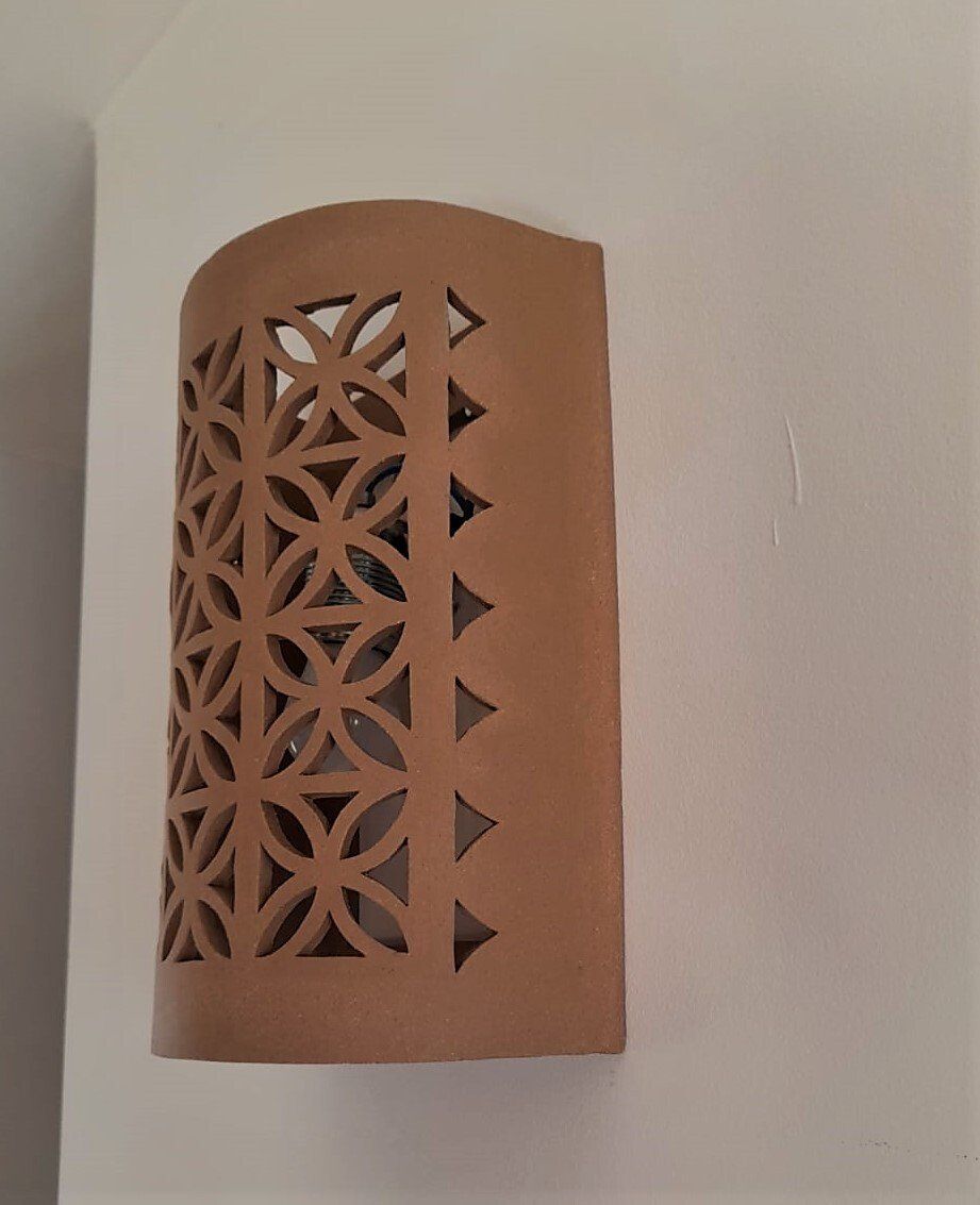 גופי תאורה מקרמיקה, אפרת שבח