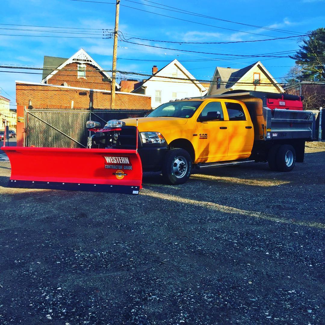 WESTERN Snow Plow & Spreader