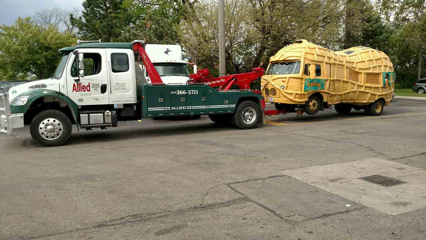 Trailer Load Control — Towing a Peanut Shape Vehicle in Detroit, MI
