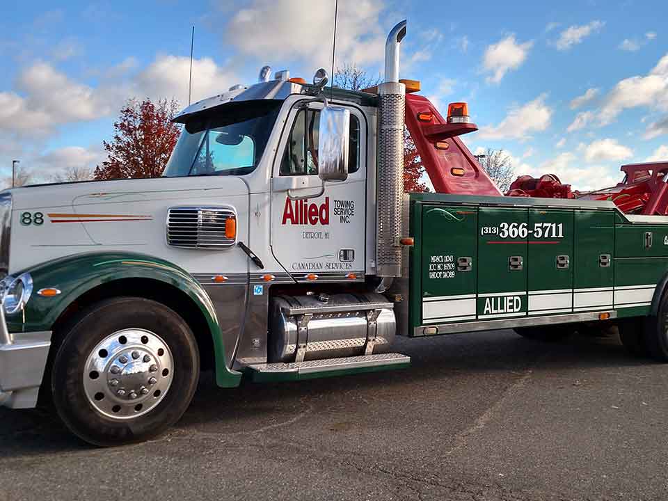 Heavy Duty Recovery — Company Towing Truck Side View in Detroit, MI
