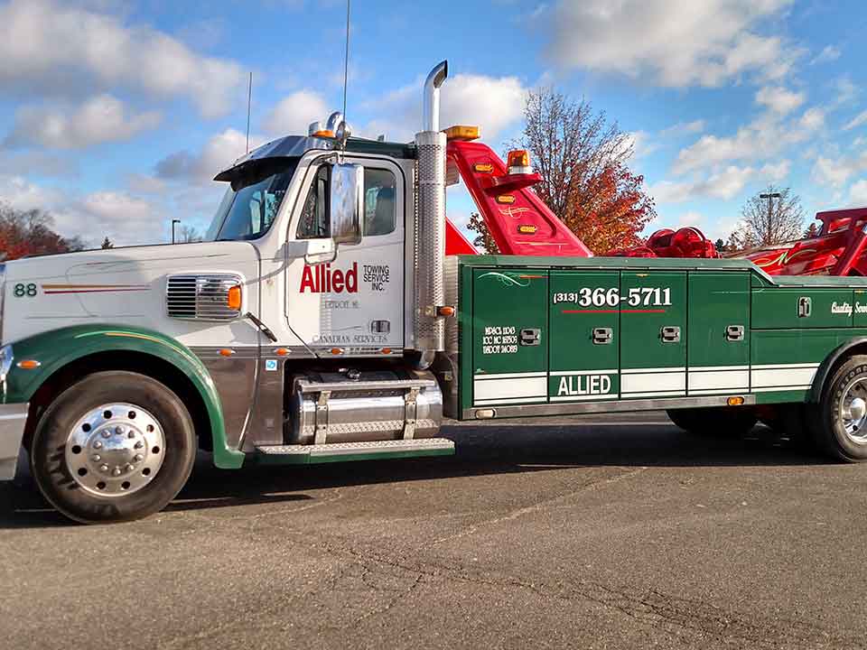 Semitruck Towing — New Paint Towing Truck in Detroit, MI