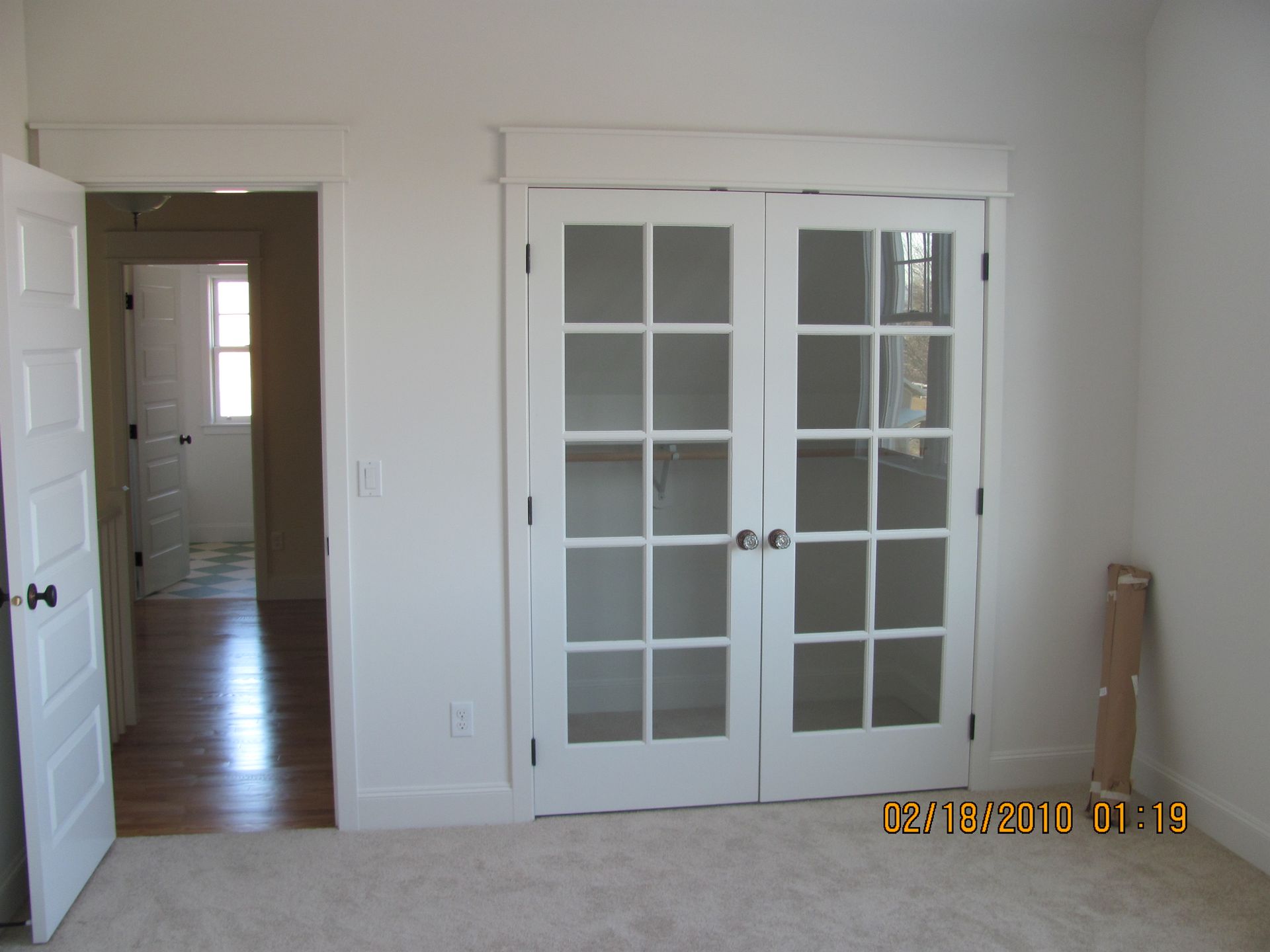 A photo of an empty room was taken on august 8 2013