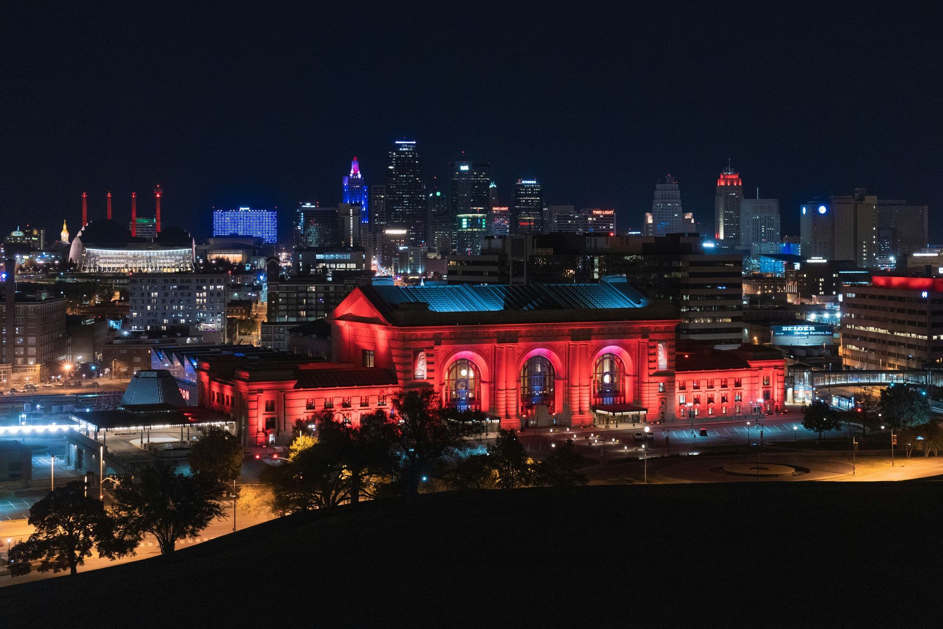 Picture of Union Station at night in Kansas City