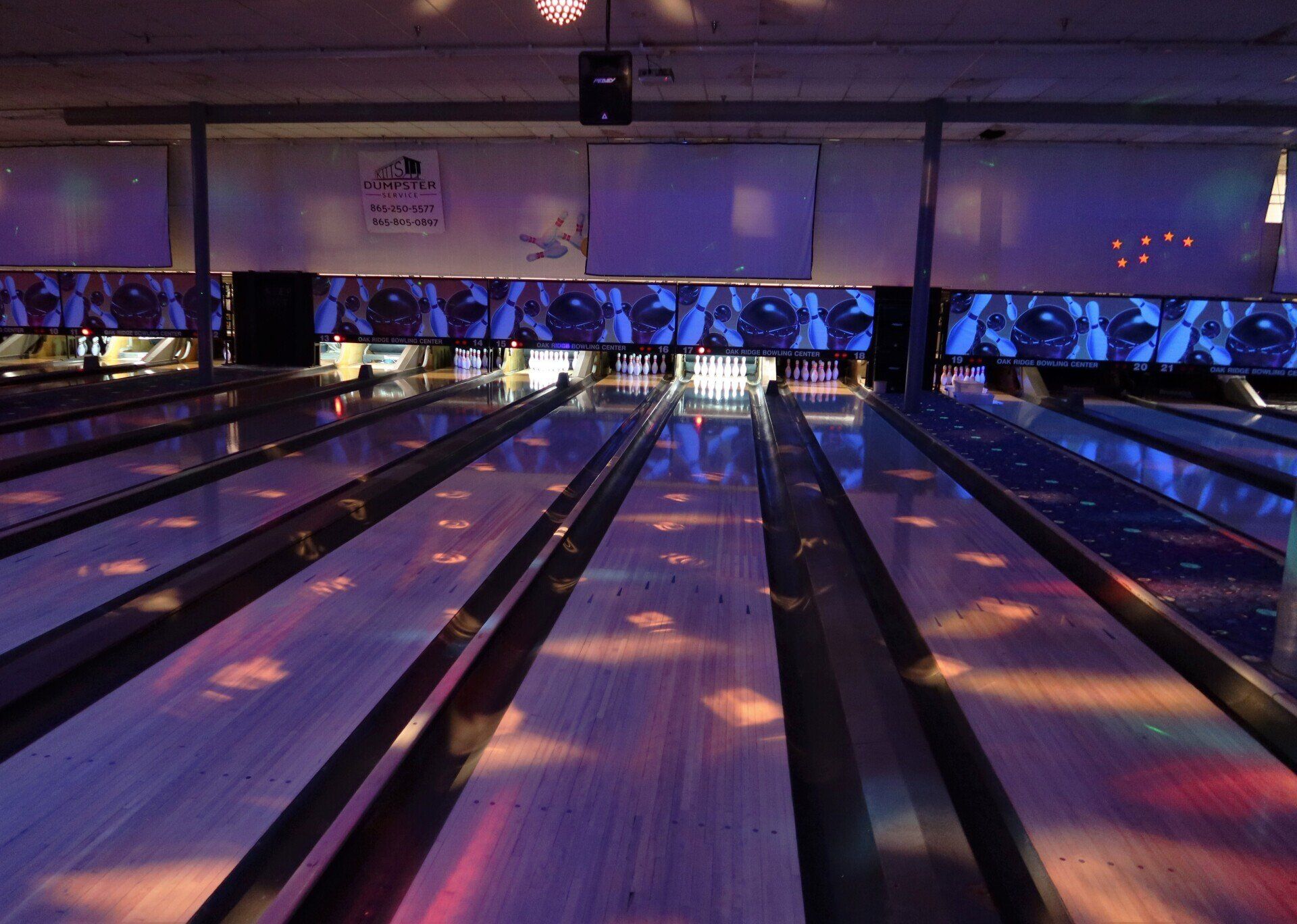 Oak Ridge Bowling Cosmic Lanes