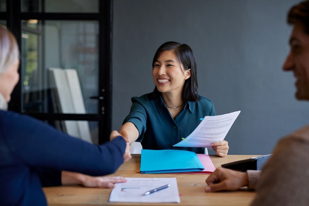 Ontario 2025 Employment Standards compliance guide for employers reviewing new ESA rules