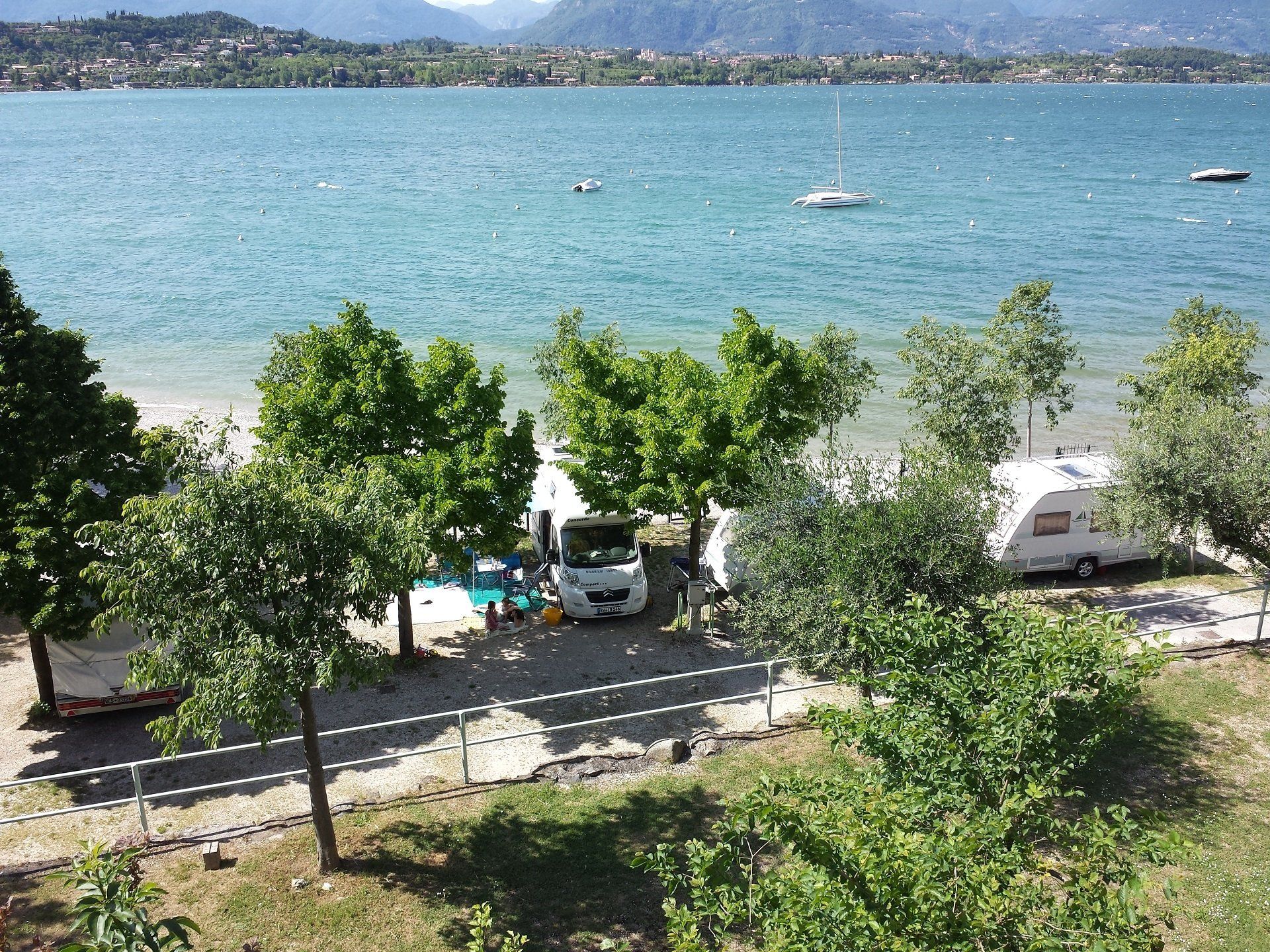 vista del lago dal campeggio