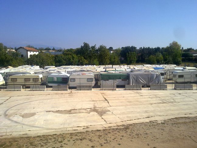 rimessa di caravan all'aperto