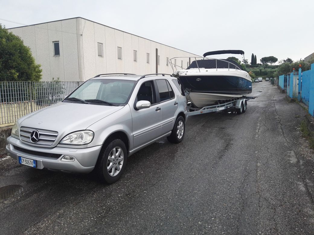 macchina trainante un'imbarcazione