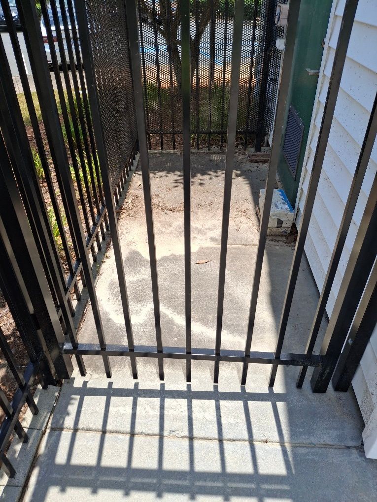 roof cleaning near me