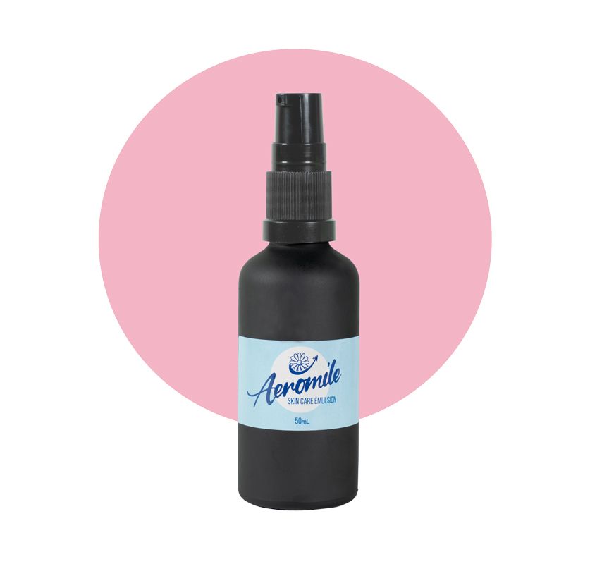 A spray bottle with a label that says aeromade on it