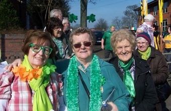 The late Mary Hoare (center)