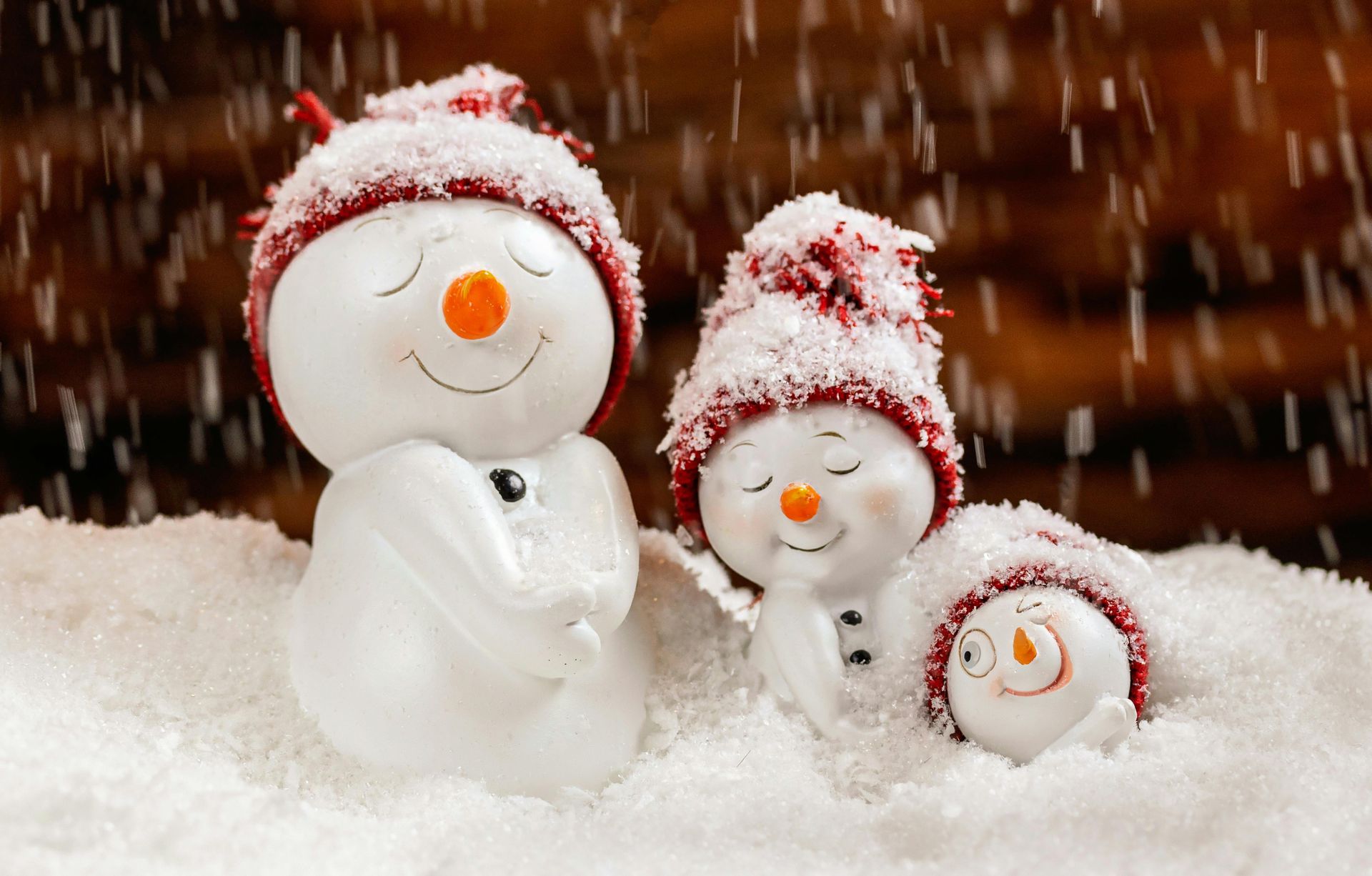 Smiling snowmen