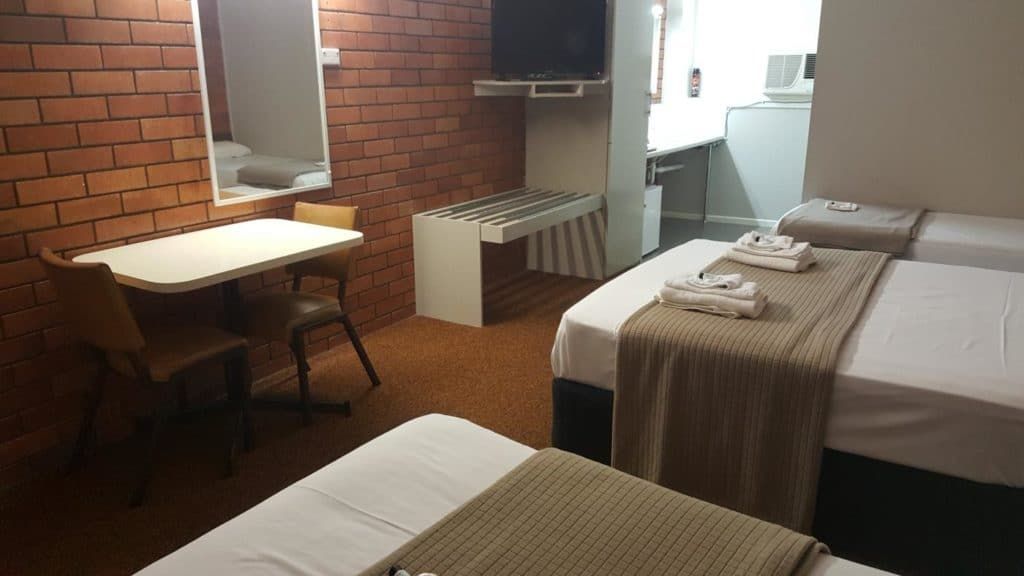 Quadruple Room — Hilldrop Motor Inn In Waterview Heights, NSW