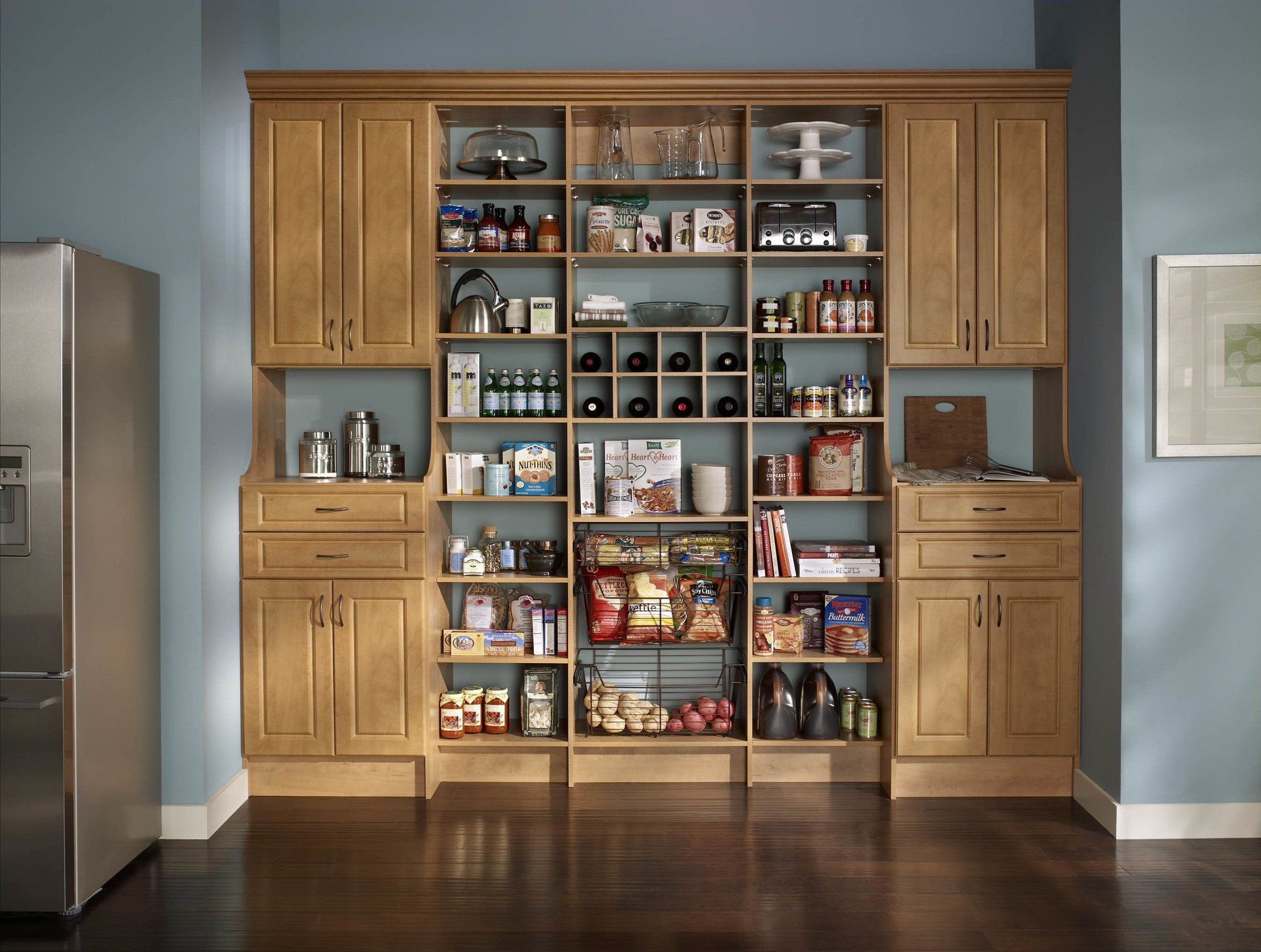 шкаф в кладовку для посуды