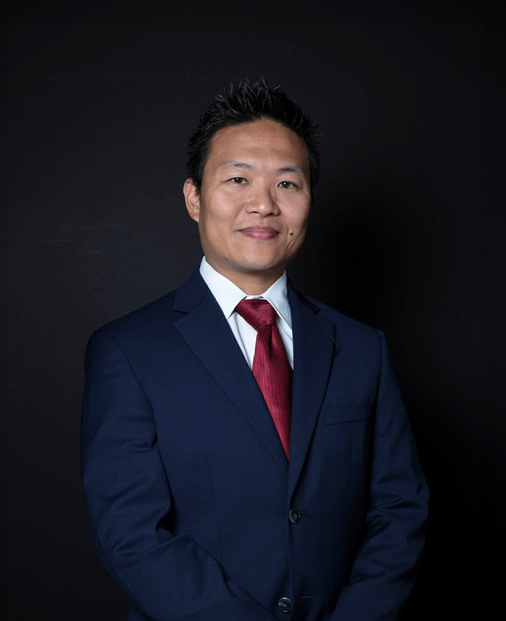 headshot of Robert Lee, controller