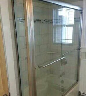 Shower room - Glass Services in Pelham, NH