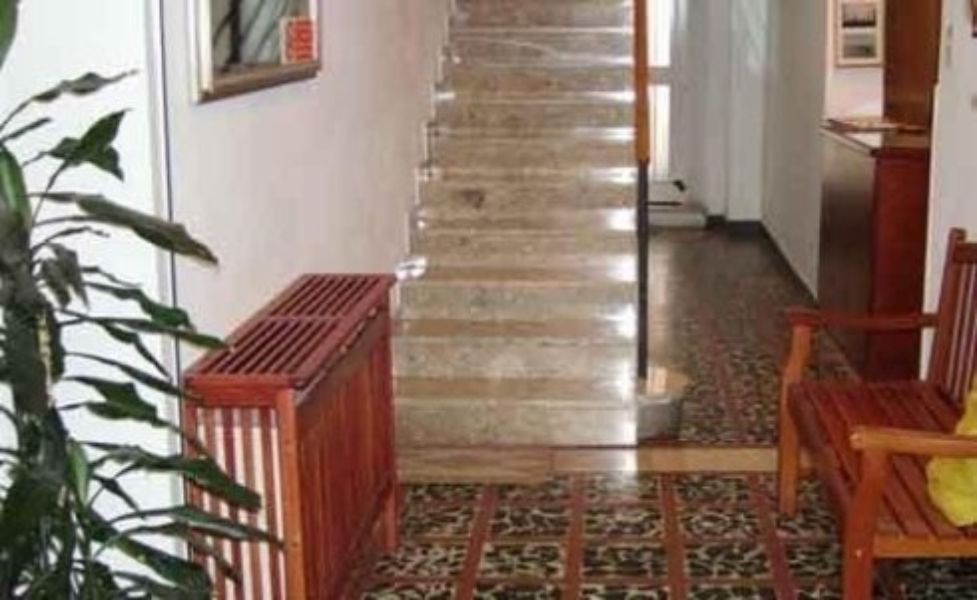 scale interno albergo