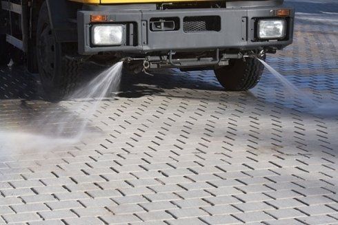 Lavaggio di pavimenti