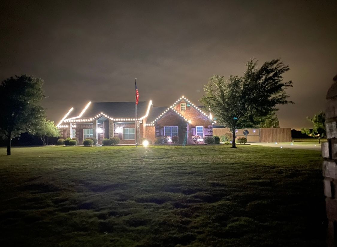 country style home white christmas lights