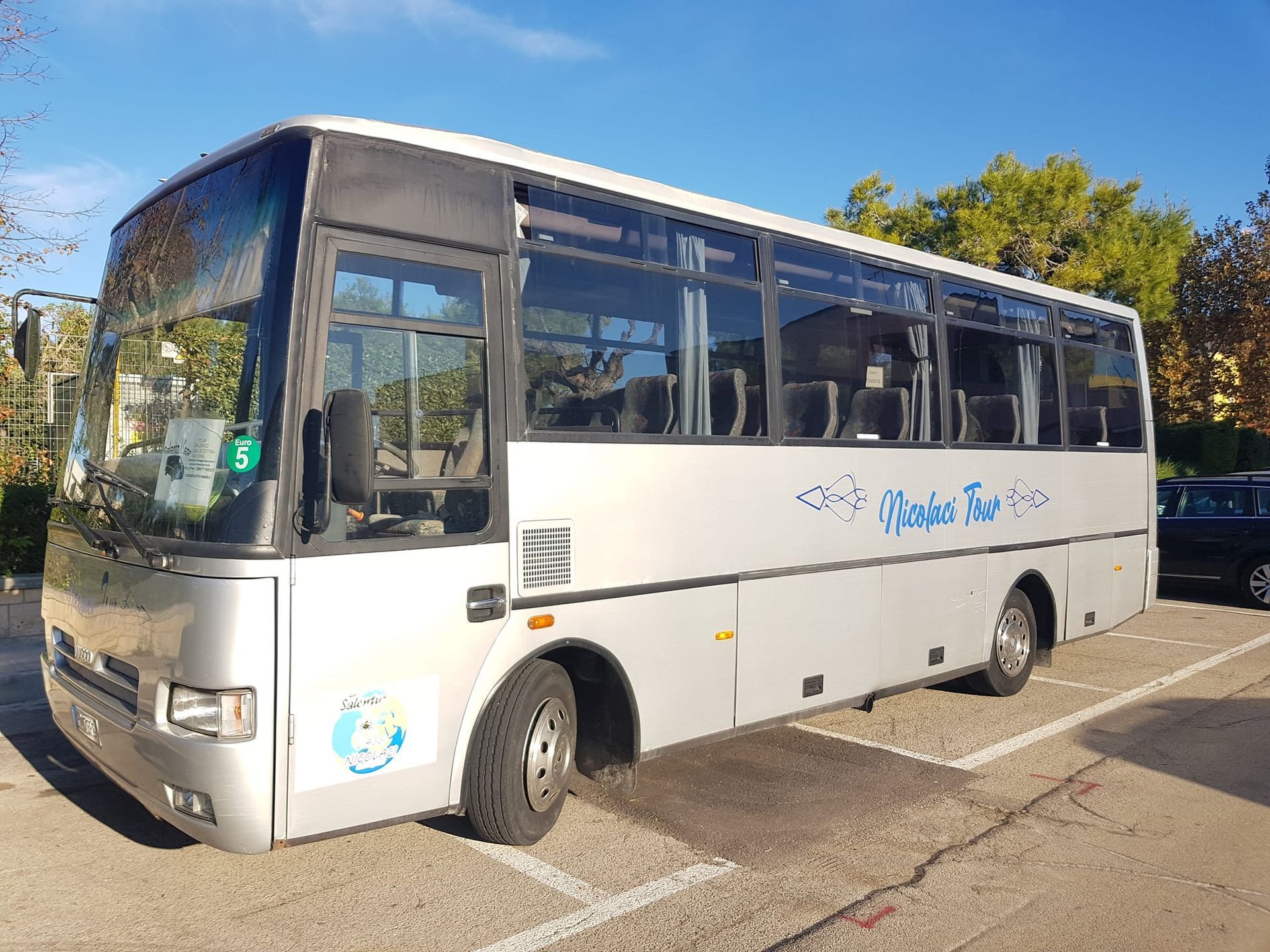 pullman bianco usato come servizio ncc