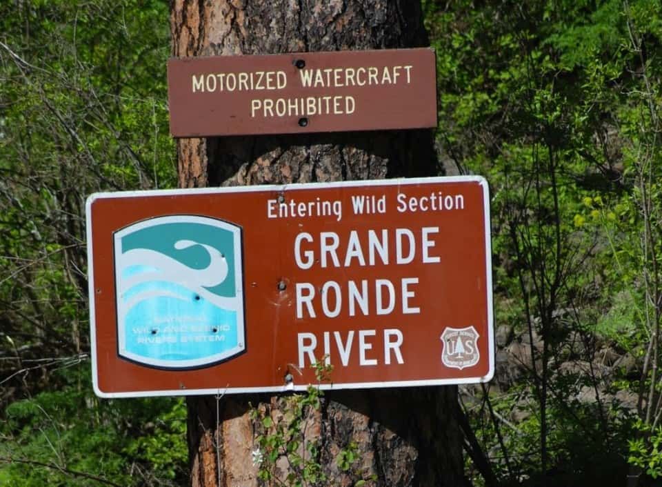 Grande Ronde River Signage