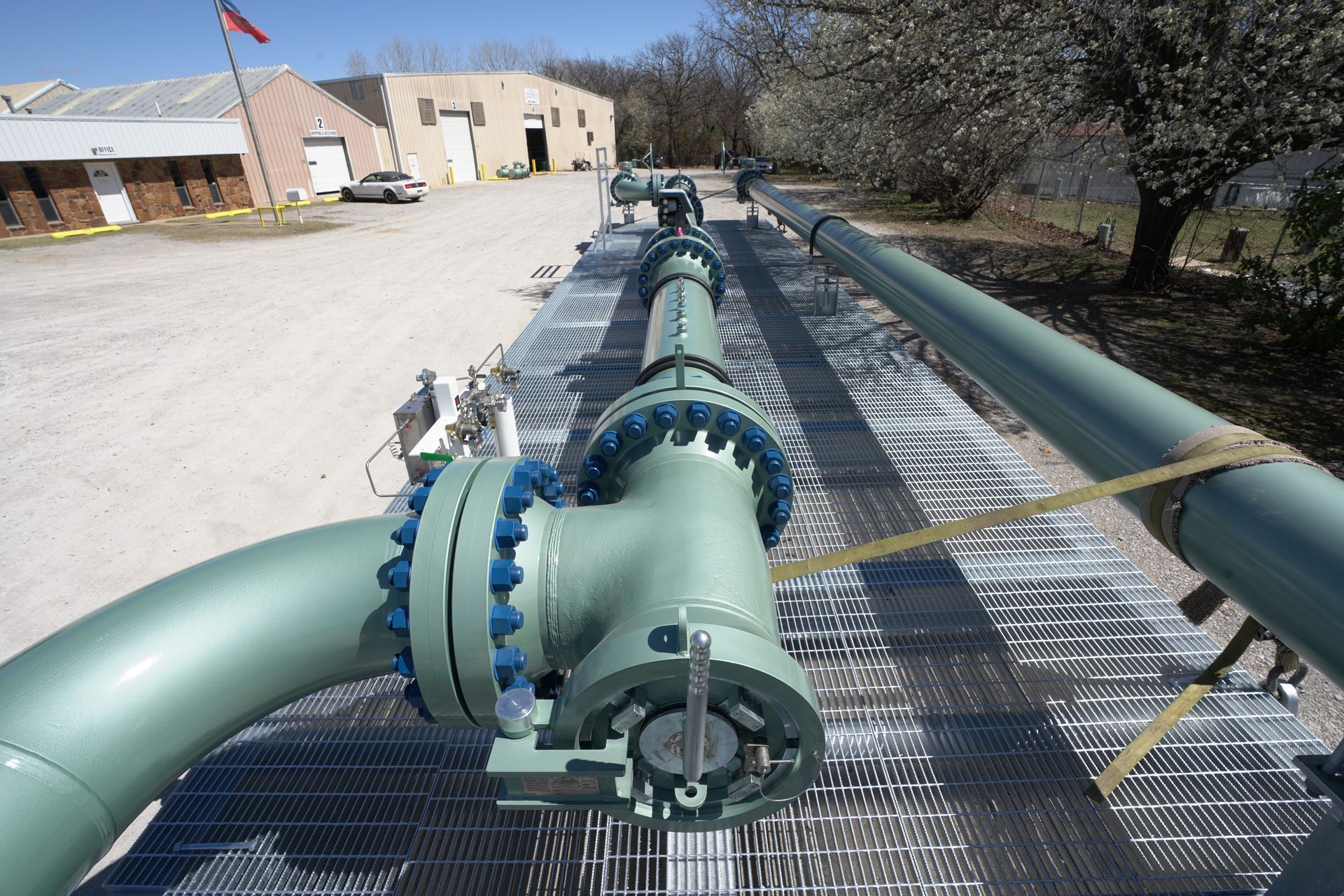 pei skid with TWINLOCK closure