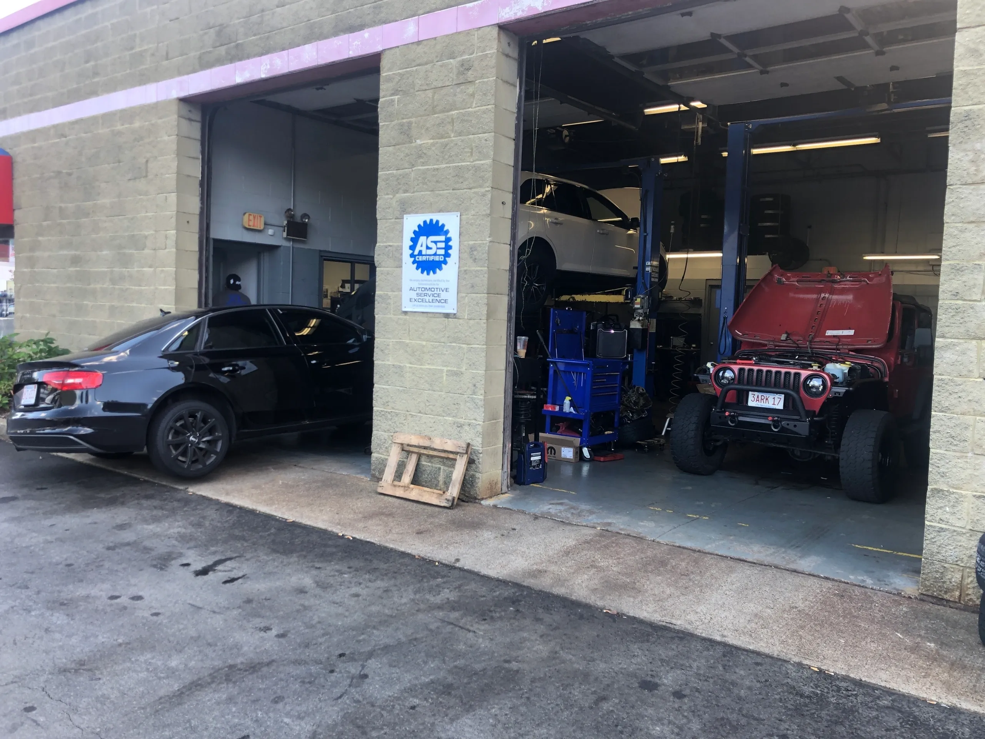 Gallery Image | American XL Automotive