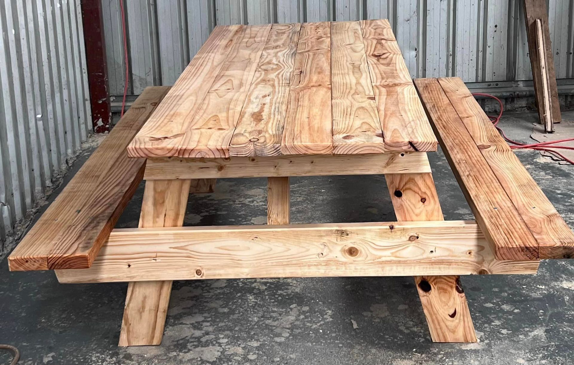 Picnic_Tables_2