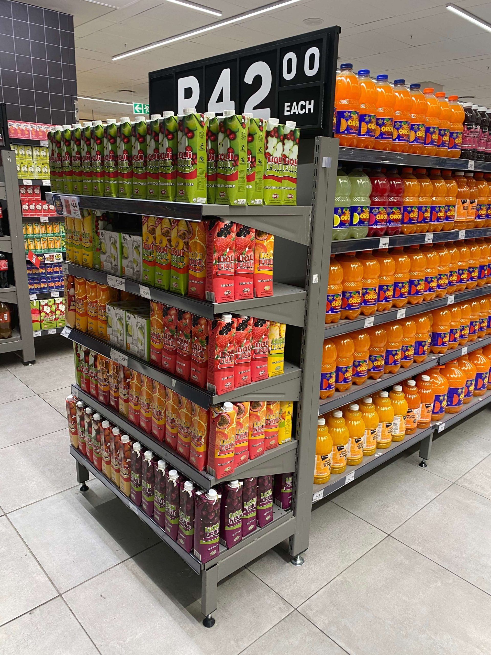gondola shelving - StoreQuip 1