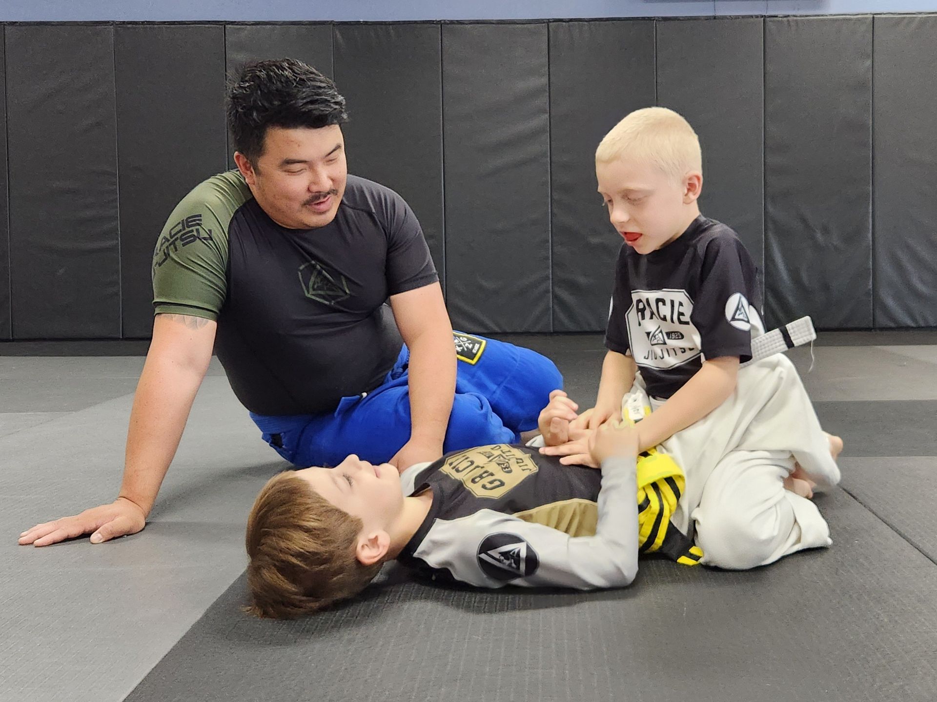 Adults training Jiu-Jitsu at Centerline Jiu-Jitsu Chandler in Chandler, Arizona, building confidence