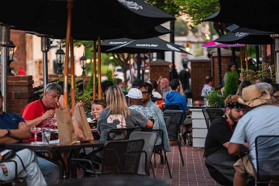 Outdoor Dining at Lawrenceville Square